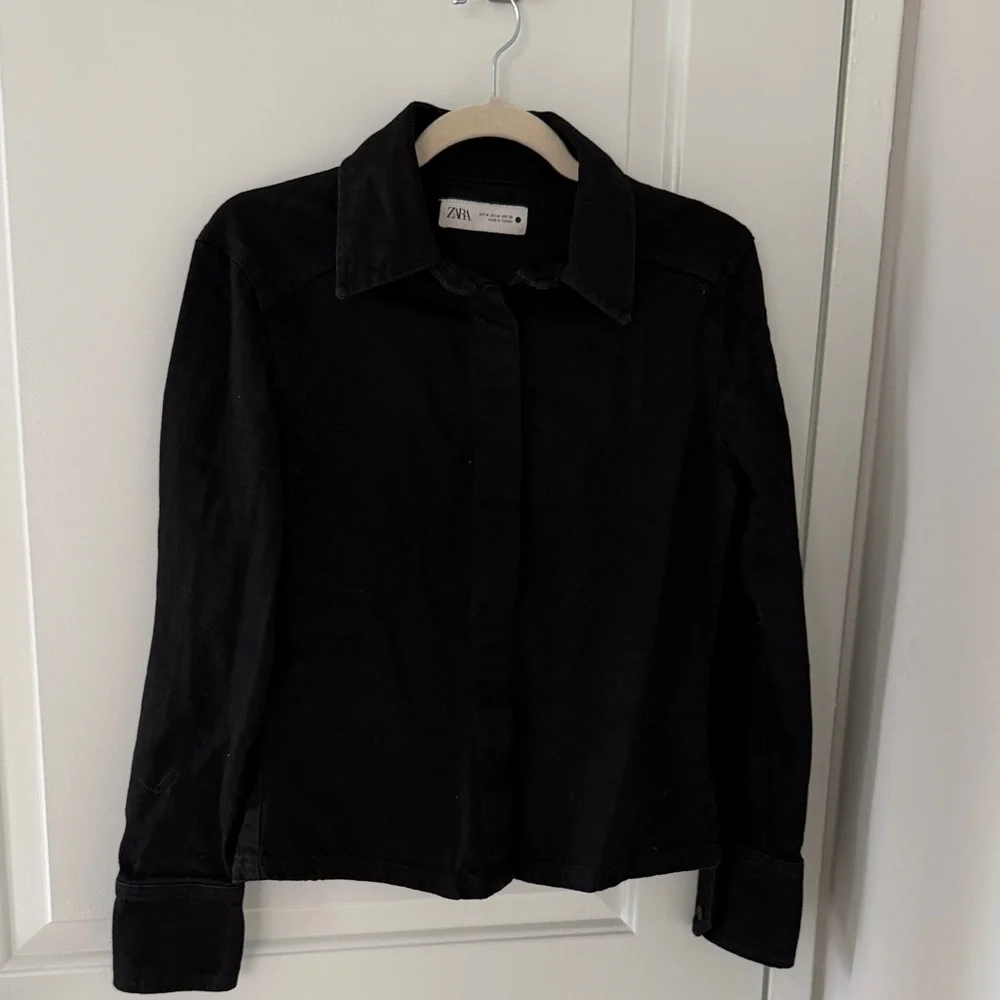 Zara Classic Black Denim Button-Up Shirt - Picture 1 of 4